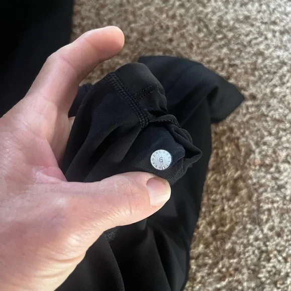 Lululemon black cropped leggings - Picture 5 of 5